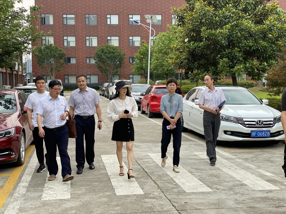 嘉興市教育局副局長(zhǎng)蒞臨我司指導(dǎo)